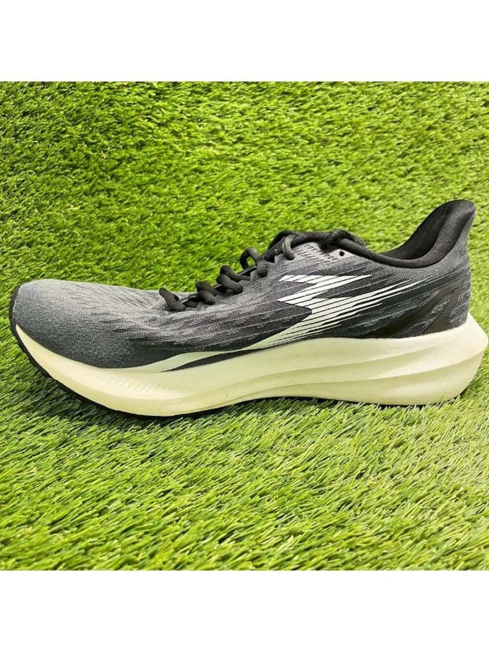 361 Degrees Kairos 2 Mens Size 12 Black White Athletic Running Shoes Sneakers